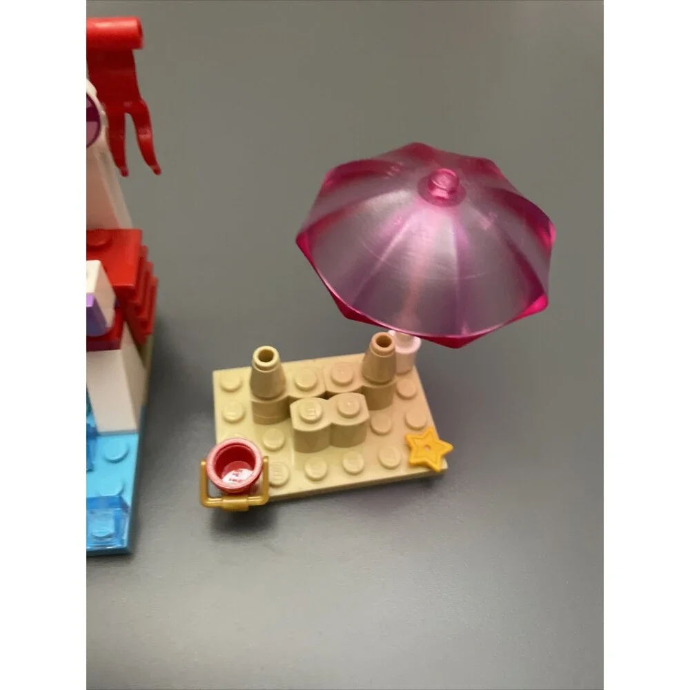 41028 Lego Friends - Emma's Lifeguard Post complete with instructions no box